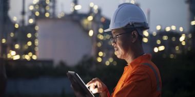 Energy worker with tablet